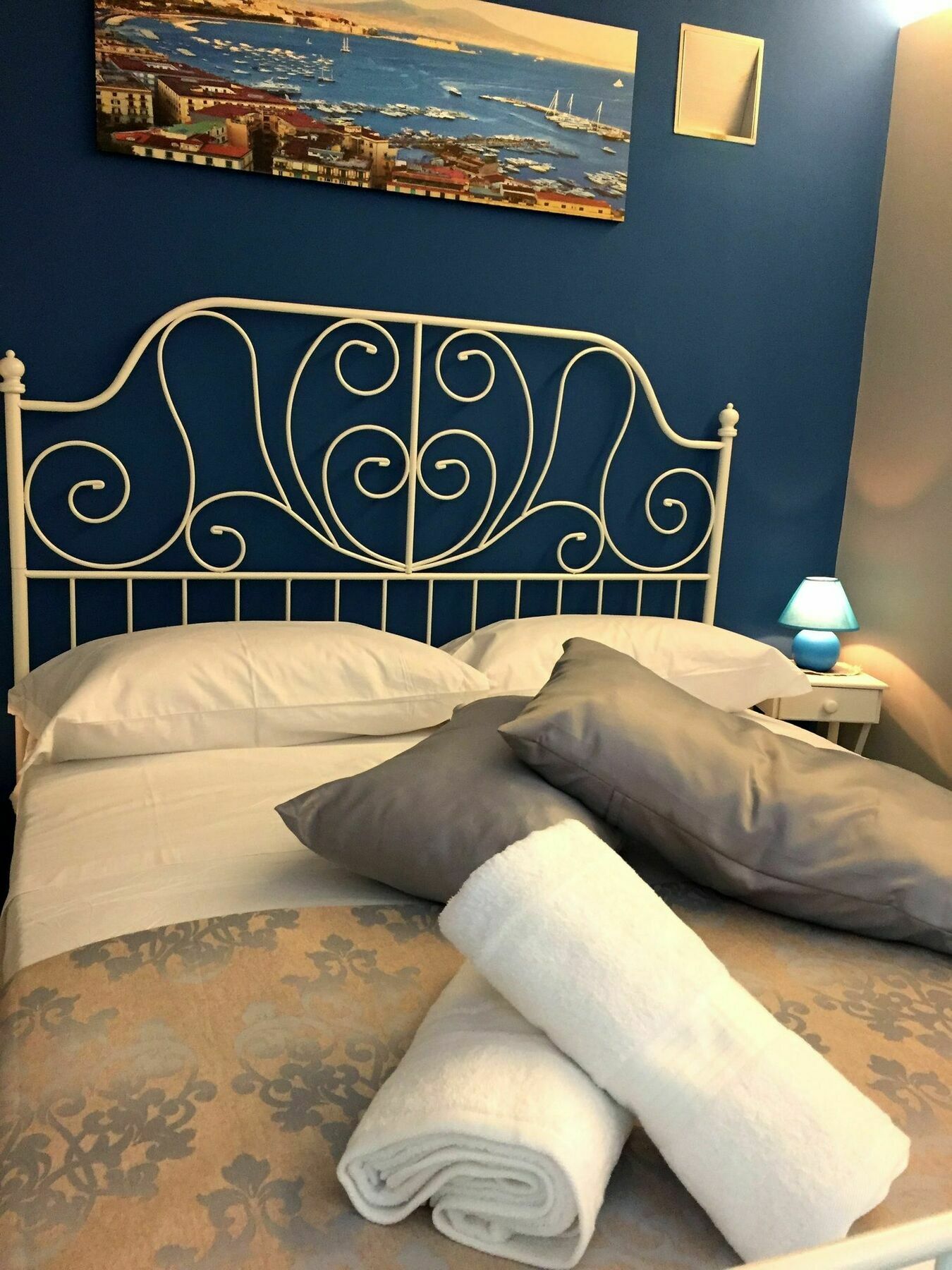 Dante & Beatrice Bed and Breakfast Napels Buitenkant foto